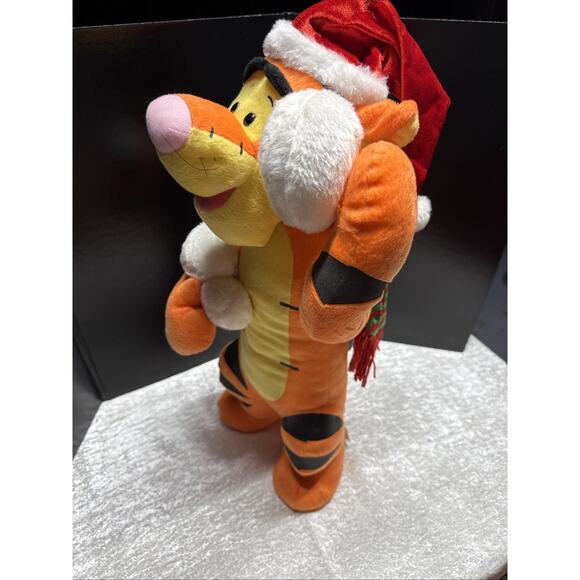 Tigger Santa Hat Door Greeters Disney Plush Christmas Winnie The Pooh 27" - Picture 11 of 16